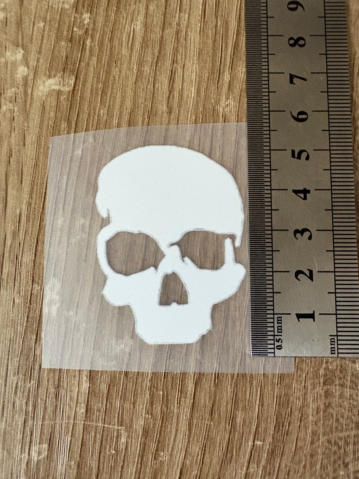 Crâne blanc ( 5cm par 4cm )