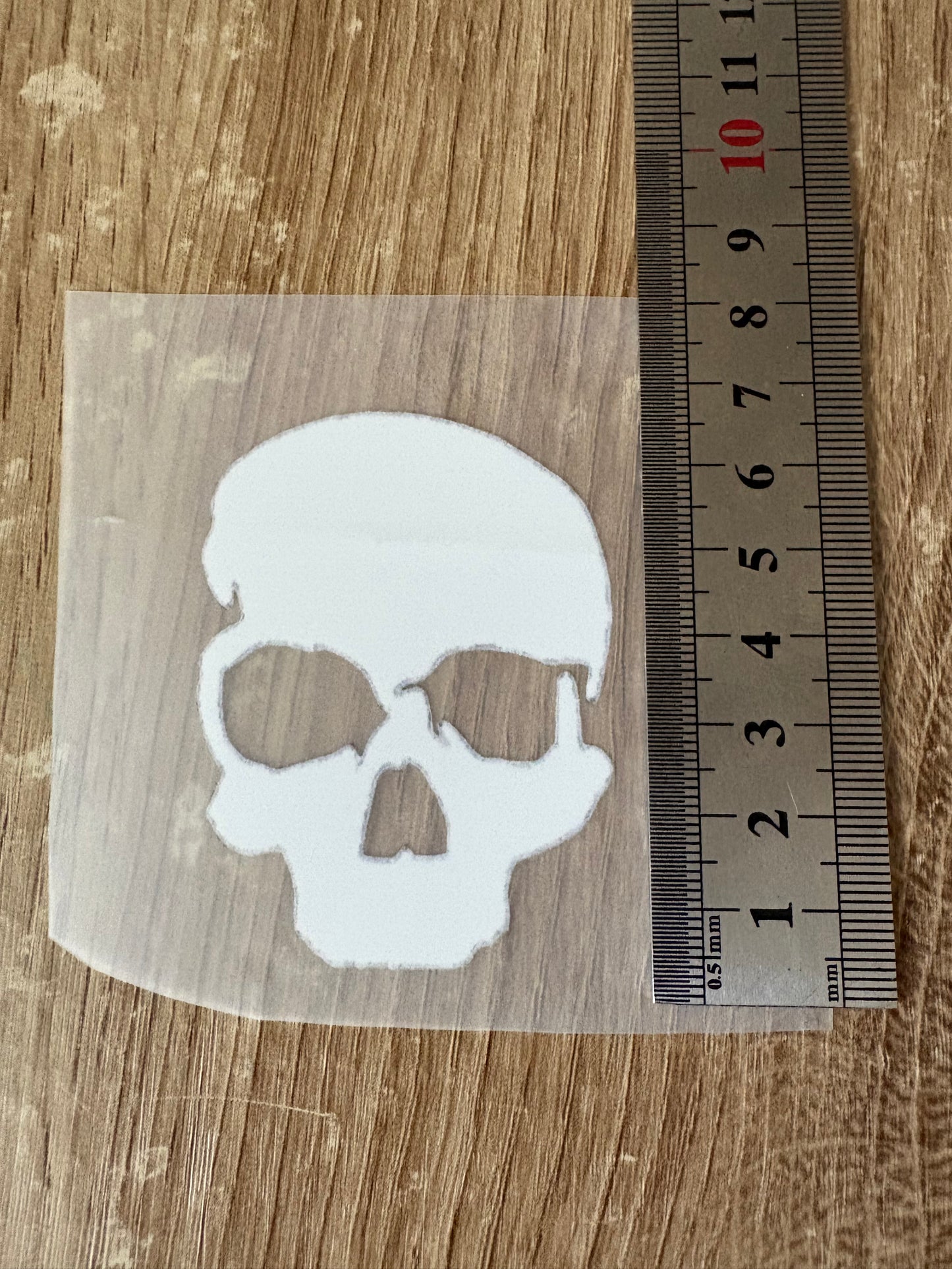 Crâne blanc ( 6.5cm par 5cm )